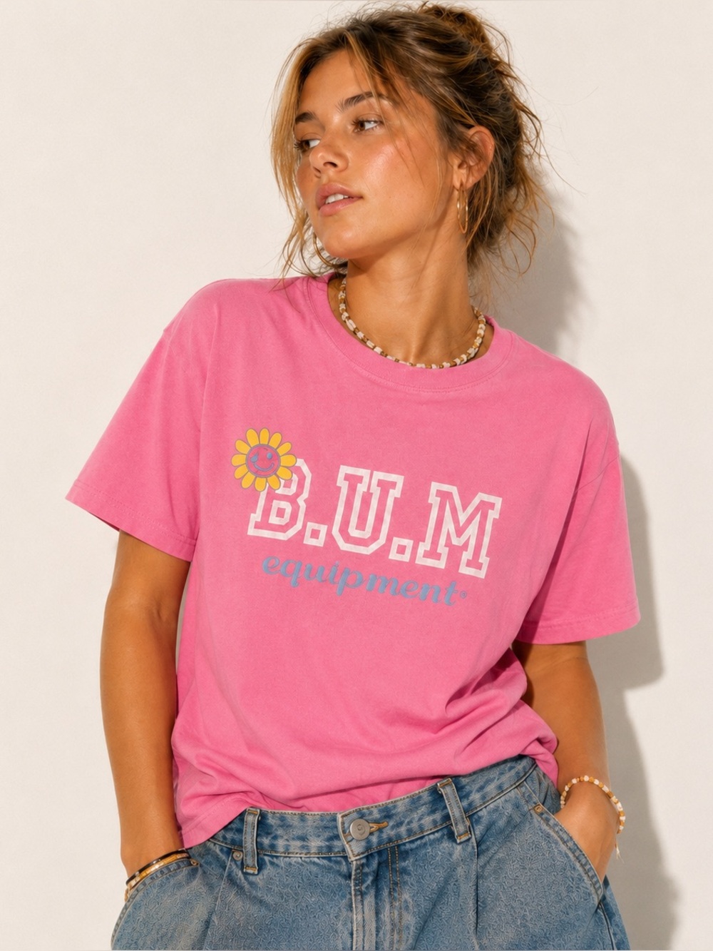 B.U.M. Equipment Women’s Pink‎ Smiley Flower Graphic Tee Y2K Cotton Large